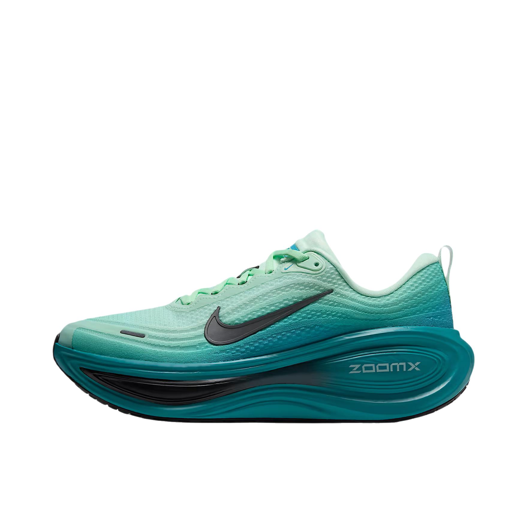 推荐商品：Nike Vomero Plus 超级迈柔 跑鞋 耐磨系带回弹网布支撑缓震轻便训练防滑贴合圆头 低帮/北极绿/黑色/活力葡萄紫/能量