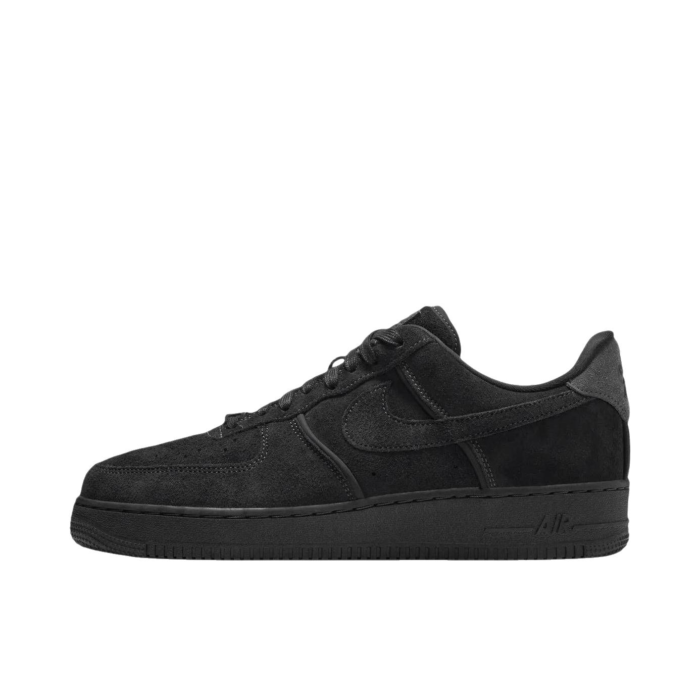 推荐商品：Nike Air Force 1 空军一号 板鞋 轻便舒适百搭耐磨防滑复古 低帮/暗夜黑色
