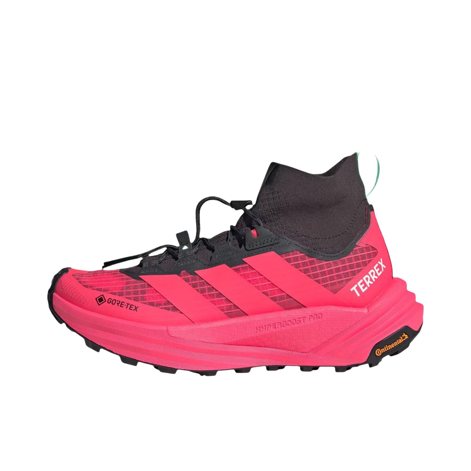 推荐商品：adidas Terrex FREEHIKER 3 GORE-TEX 户外鞋 防水回弹防滑 高帮/玫粉色