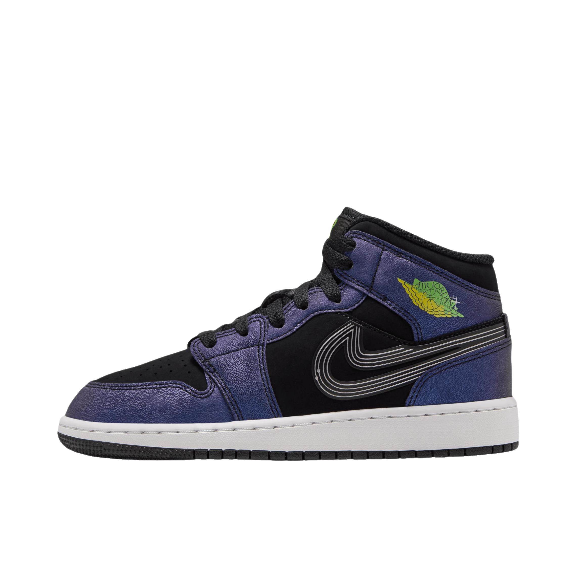 推荐商品：Air Jordan 1 板鞋 运动休闲鞋 复古潮流支撑合成革 中帮/大童/Space Jam/底色灰/白色/幽灵隐形/蓝调/锡色