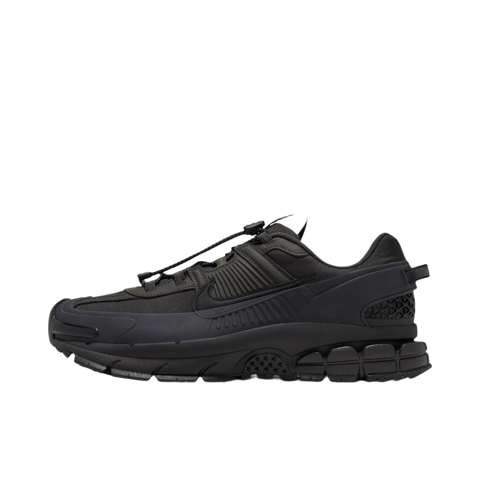 推荐商品：Nike Zoom Vomero Roam 跑鞋 防污耐磨缓震厚实支撑 红杉绿/黑色/中橄榄绿/赛车蓝