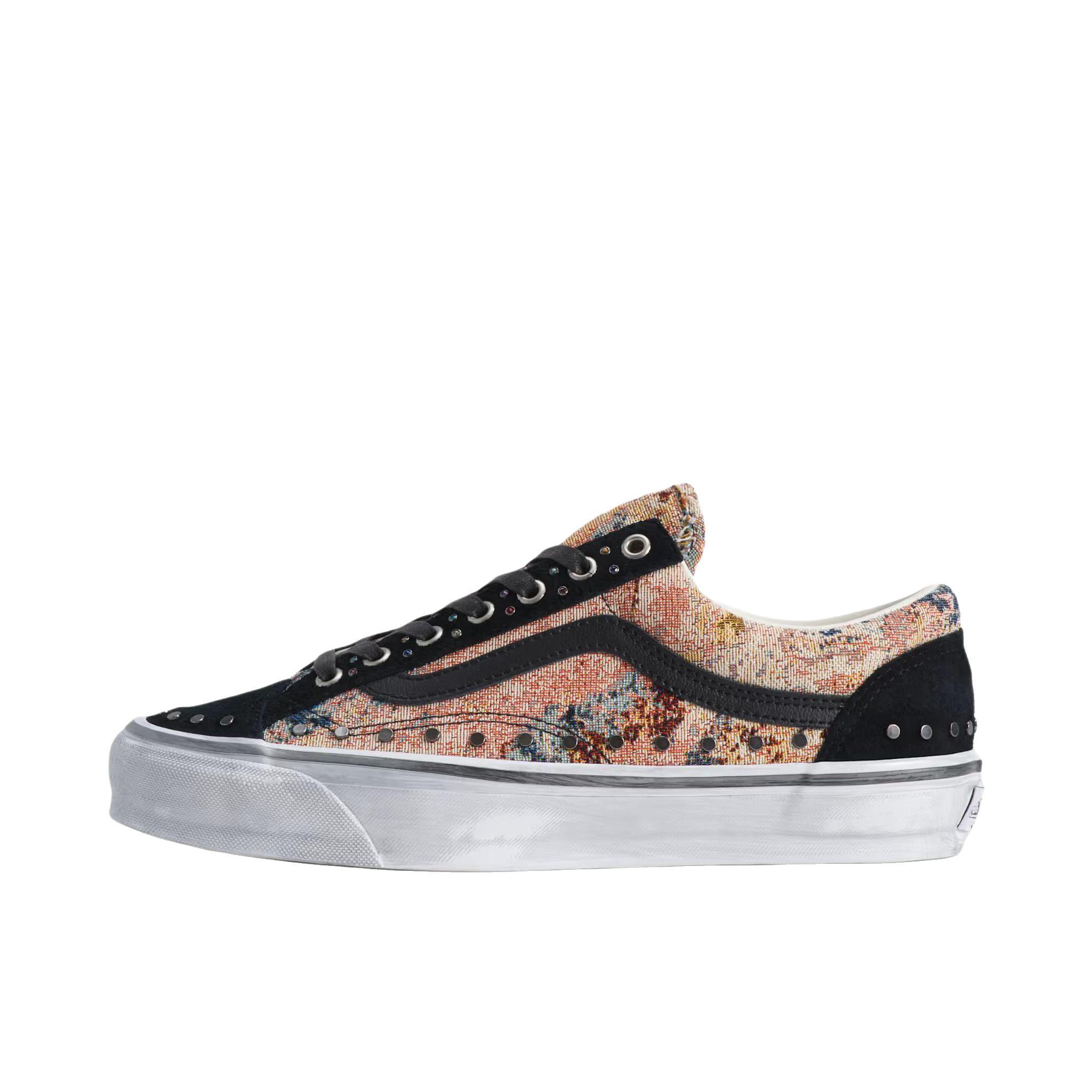 推荐商品：Vans/范斯 Premium Old Skool 板鞋 复古百搭时尚潮流防滑耐磨舒适低帮贴合 低帮/黑色/象牙白