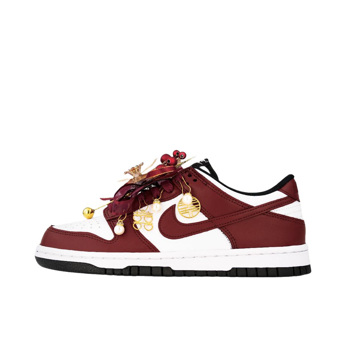 推荐商品：【定制球鞋】 Nike Dunk 板鞋 平跟系带防滑耐磨做旧高街简约百搭潮流复古美式 喜结连理/红色