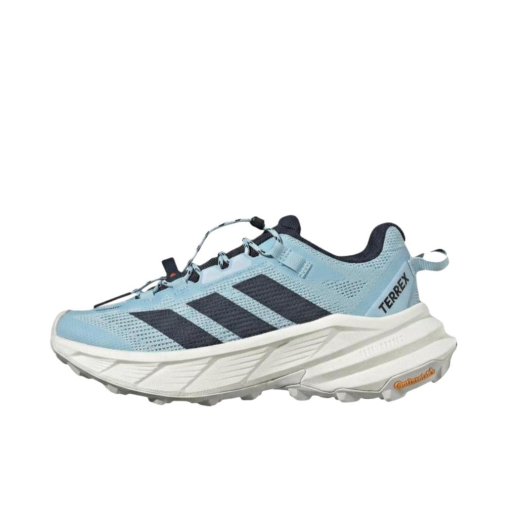 推荐商品：adidas Freehiker SL 户外鞋 徒步鞋 防水休闲轻运动 女款/冰蓝色/白色