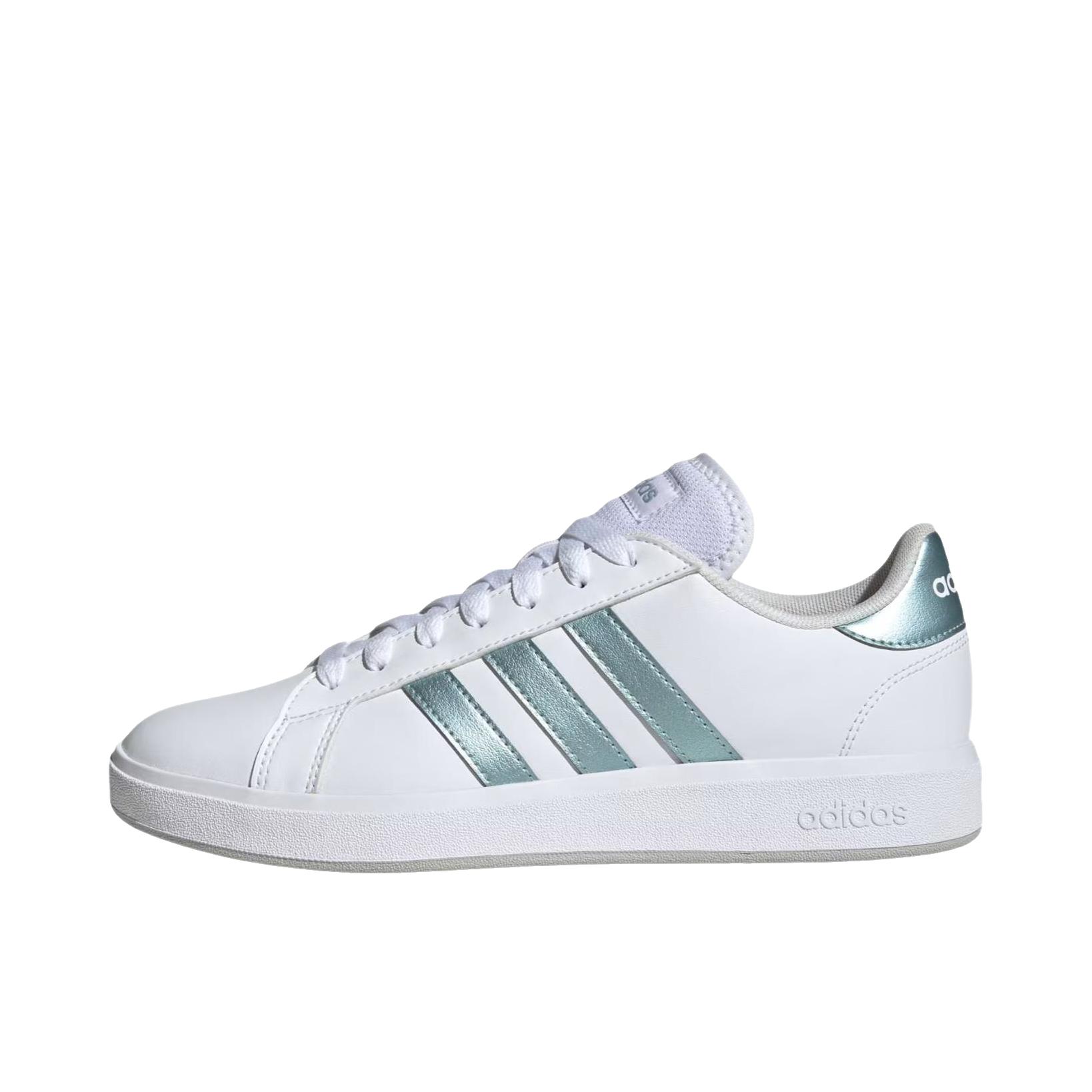 推荐商品：adidas GRAND COURT TD 防滑 低帮 平跟 橡胶 板鞋 云白色