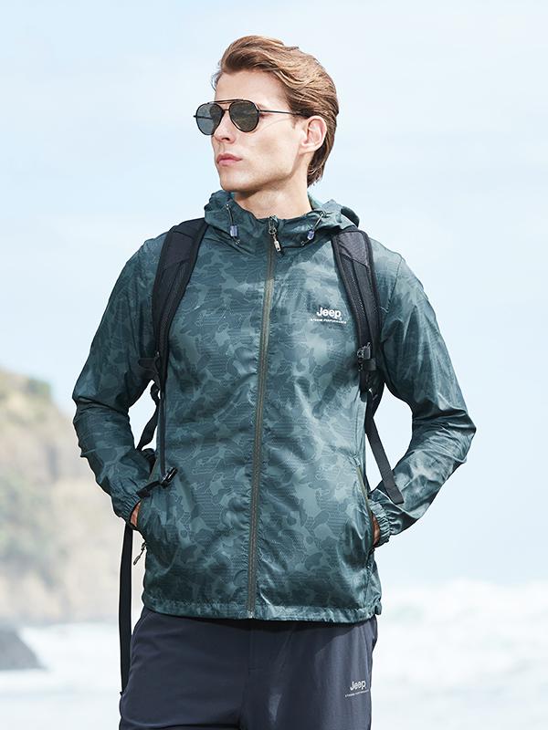 推荐商品：jeep  户外轻薄透气防晒衣 J912085255 墨绿