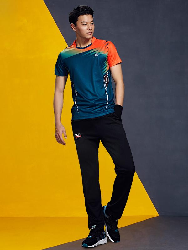 推荐商品：butiky/速迈 速干透气拼色羽毛球服 SM1060 男/蓝 