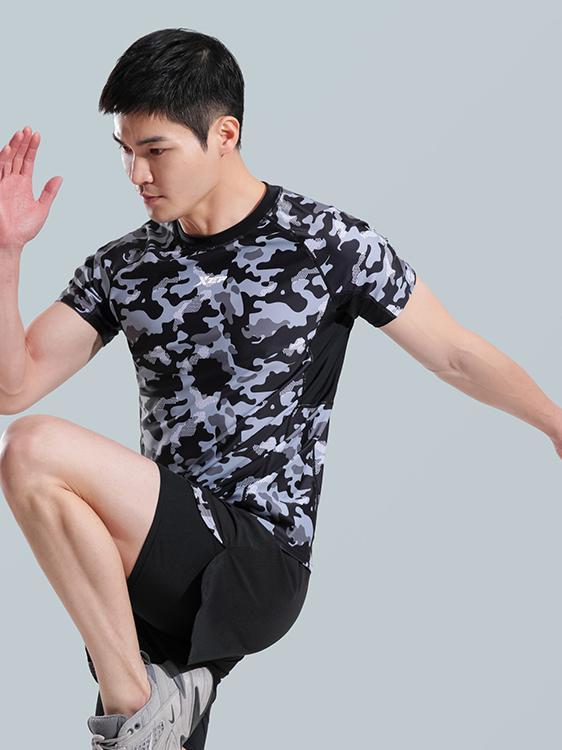 推荐商品：Xtep/特步 印花防尴尬超薄圆领泳衣 977928810429 黑