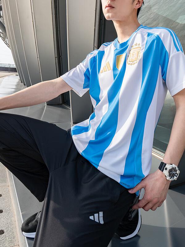 推荐商品：adidas 阿根廷国家队 足球服球衣 24美洲杯/Home/球迷版
