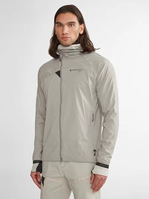 推荐商品：【王一博同款】Klattermusen /奈尔  风壳纯色防紫外线透气拉链连帽防风防水壳防晒衣 10652M 玫瑰灰 