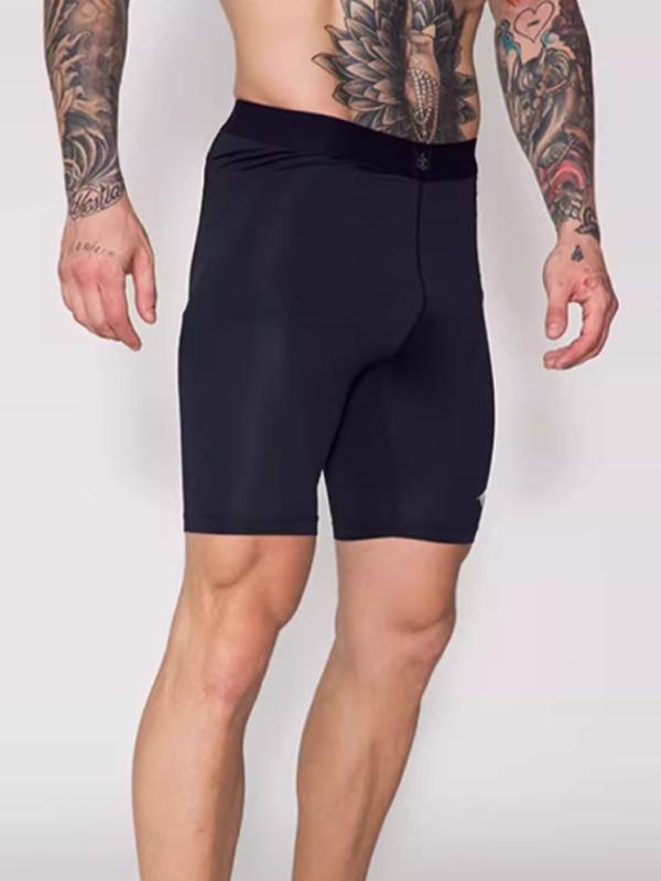 推荐商品：ucan/锐克 修身中腰纯色运动短裤 213J09274 黑