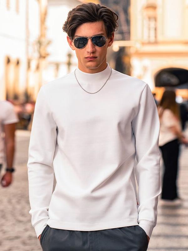 推荐商品：【佟大为同款】布先生 热胆保暖加厚半高领长袖套头T恤 KT01878 中高领/象牙白