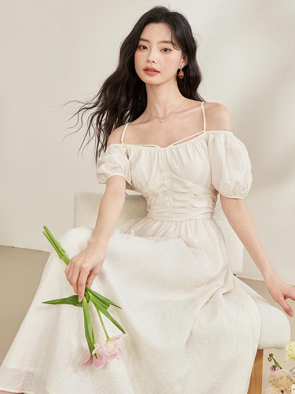 推荐商品：西遇 一字领泡泡袖褶皱高腰茶歇A摆收腰连衣裙 女装 D0640507L00 白