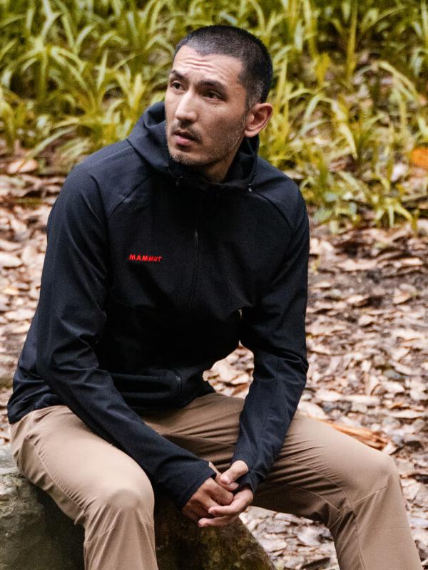 推荐商品：【张若昀同款】MAMMUT/猛犸象 Convey Tour GTX SOFtech面料Macun2.0连帽防风防泼水logo刺绣软壳夹克 1011-02420 黑