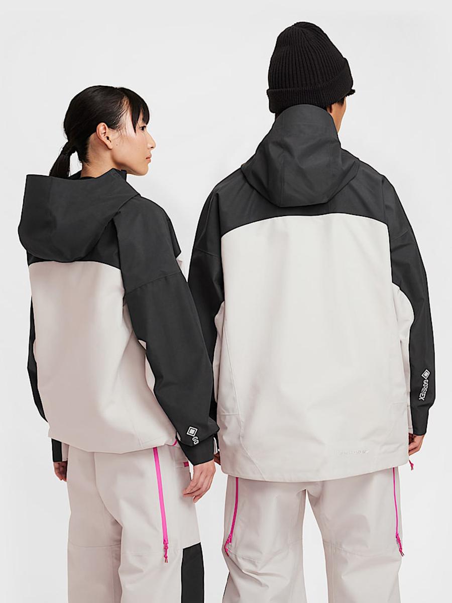 推荐商品：Nike/耐克 ADV 防风防水耐磨滑雪服 男女同款 FV8892 白