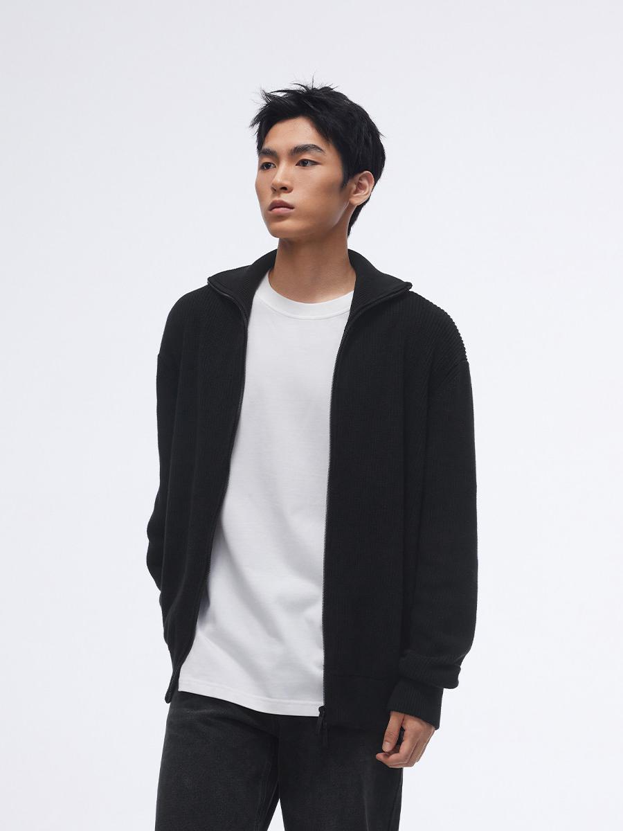 推荐商品：【肖战同款】Chinism 赤尘纯色立领拉链开衫毛衣 男女同款 CJ2232M5040 黑色