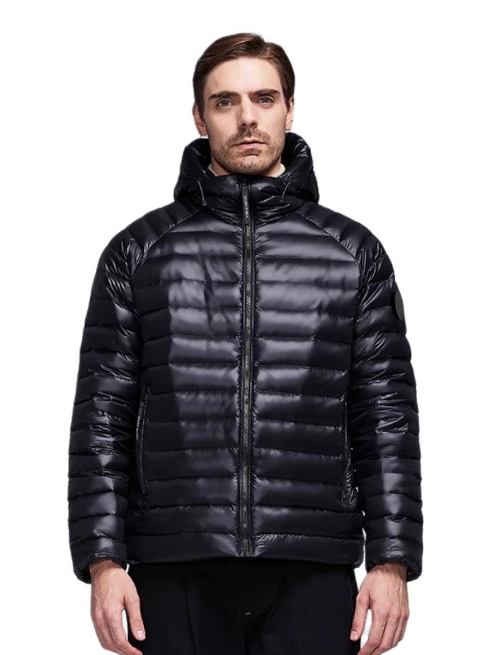 推荐商品：HIGHROCK/天石轻量化 鹅铠甲95%白鹅绒保暖短款修身型连帽羽绒服 F23419 男款/黑