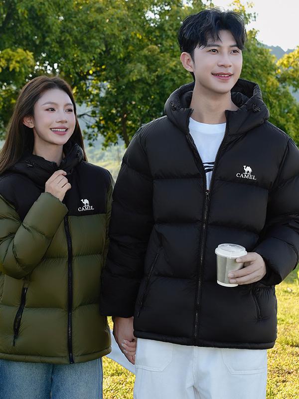 Camel/骆驼 【王俊凯同款】 黑钻5PRO轻户外拼接石墨烯抗静电防泼水中腰黑科技骆驼侠防风防寒速暖防钻绒高蓬加厚糯米糍加绒保暖抗寒蓄热短款拒水绒连帽长袖白鸭绒羽绒服 M13CR07089 M33CR07131 幻影黑