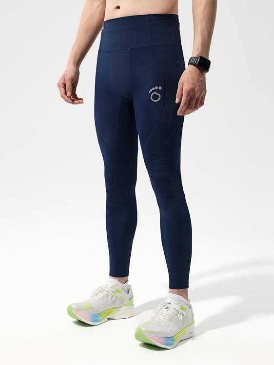 推荐商品：马孔多 适度压缩速干训练分区修身半马全马马拉松跑步三口袋紧身裤 MFLNQ1P003 夜海蓝/男