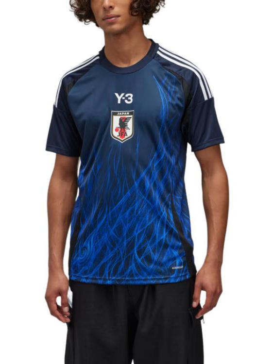 推荐商品：Y-3 x JFA 联名透气渐变圆领足球服 IU0964 蓝
