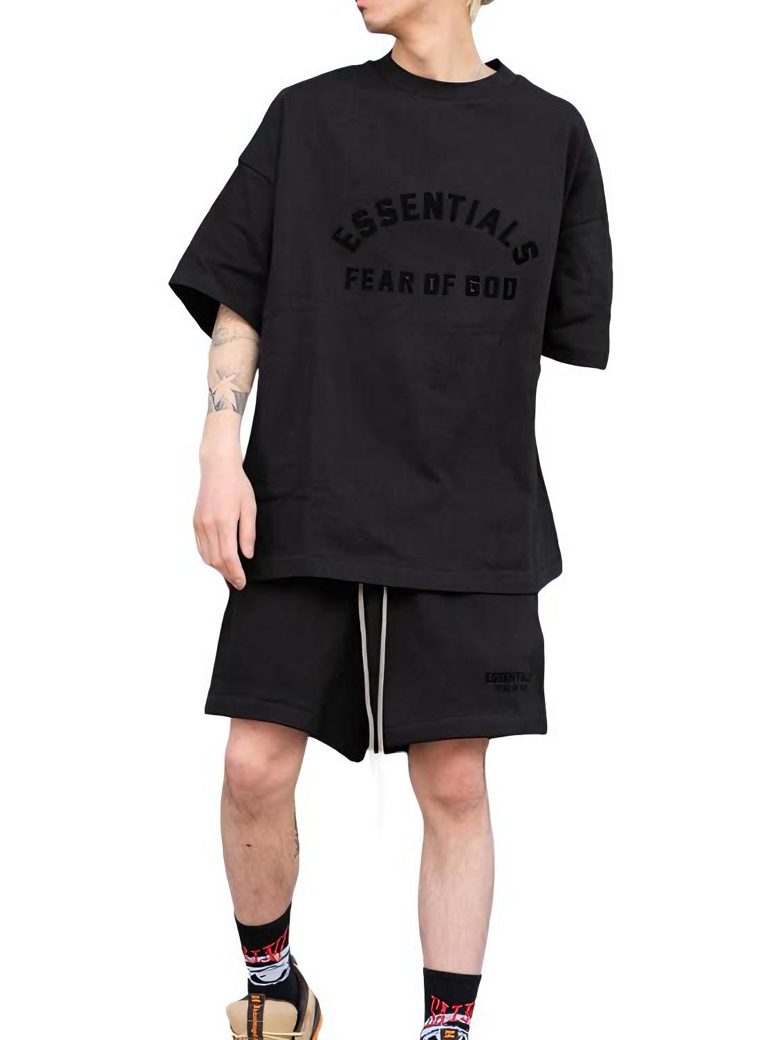 推荐商品：【gali同款】Fear of God Essentials美式半高领圆弧形字母印花logo圆领短袖T恤 男女同款 玄青黑