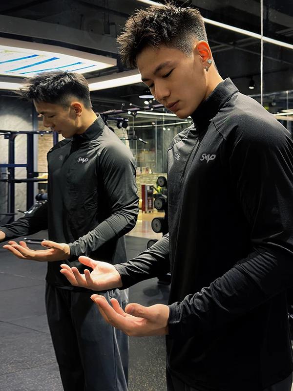 推荐商品：bkcxzice破冰 联名健身长袖半拉链男训练服跑步篮球美式卫衣 黑