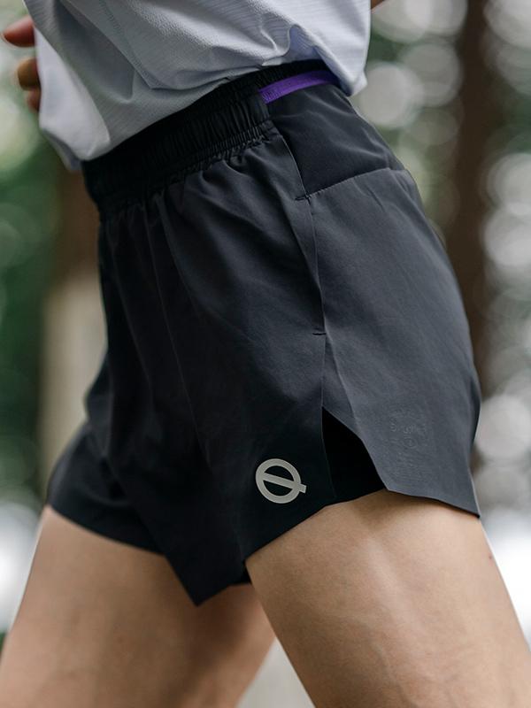 推荐商品：QINKUNG 大正同款 灵波微步pro透气速干带内衬三分运动短裤 QK-M045 男款/黑