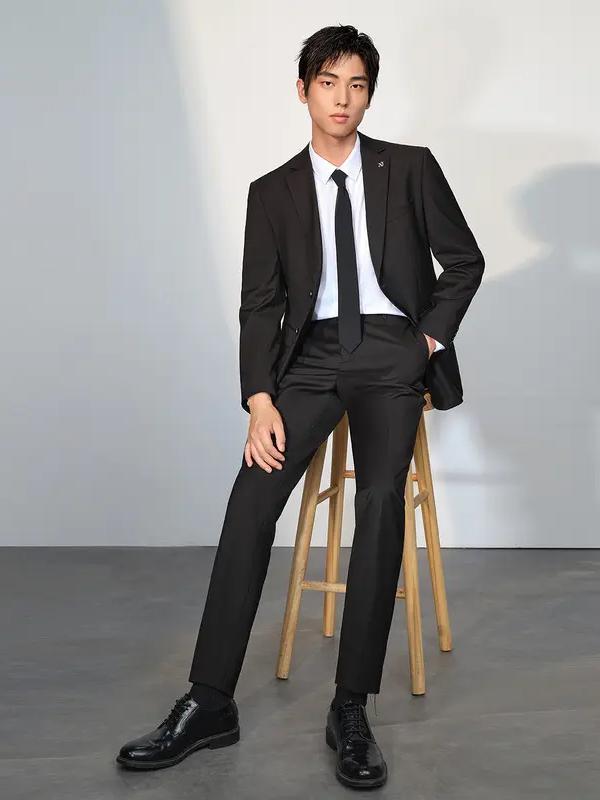 推荐商品：HLA/海澜之家 经典系列莱赛尔仿毛修身商务两件套西装 HTXAW3Y001A 黑