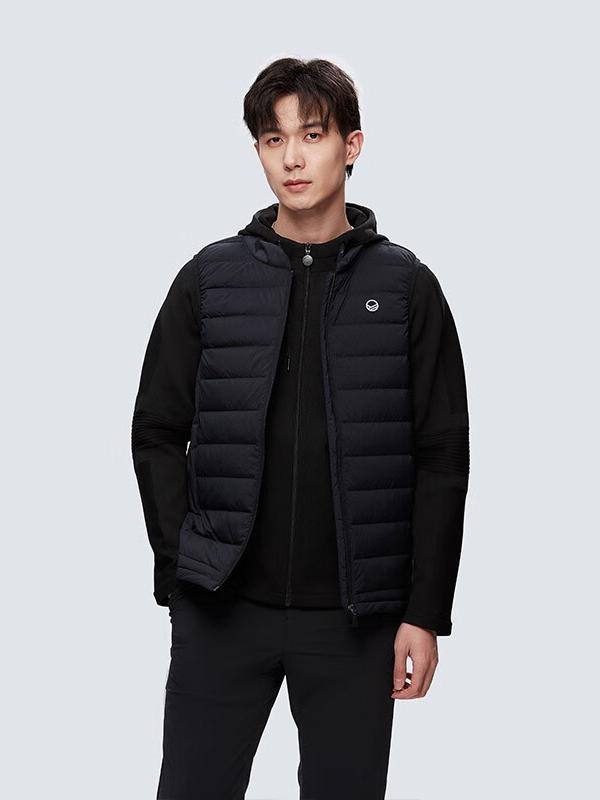 推荐商品：Halti/哈尔迪 透气三合一羽绒弹力马甲 男女同款 HPJCP55526 黑/男