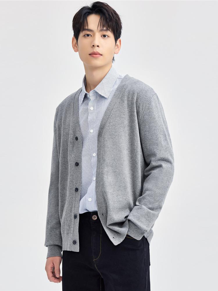 推荐商品：佐丹奴  V领开衫纯棉精梳亲肤合身毛衣 13054668 花纱灰