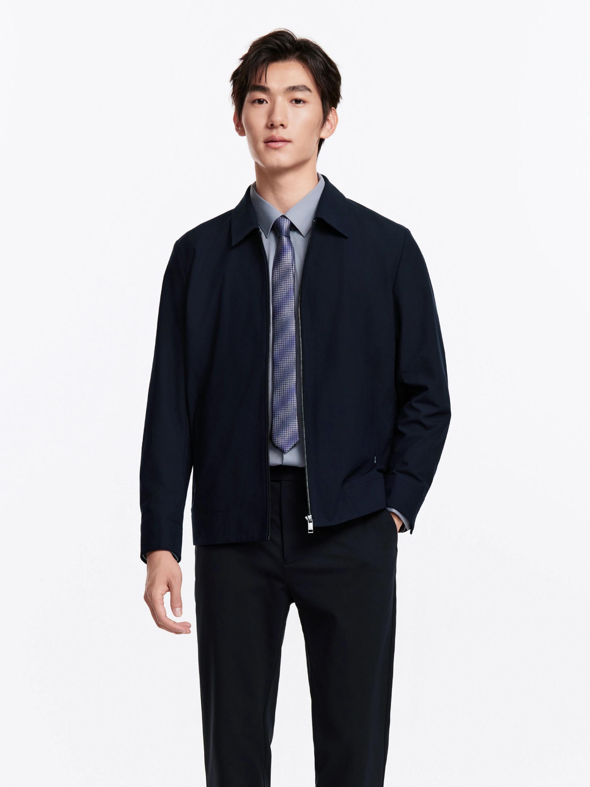 推荐商品：九牧王  石墨烯蓄热翻领拉链夹克 TK1DV506 藏青