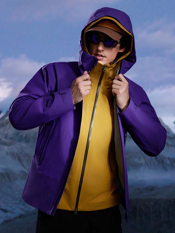 推荐商品：Northland/诺诗兰 防风防水连帽冲锋衣 NWJGH0794E 暴风紫