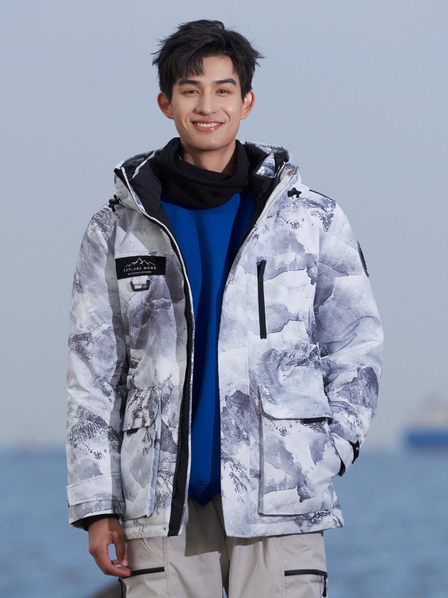 推荐商品：【SNH48王奕同款】波司登 极寒系列户外防风加厚工装毛领鹅绒羽绒服 B30142311 极地冰川