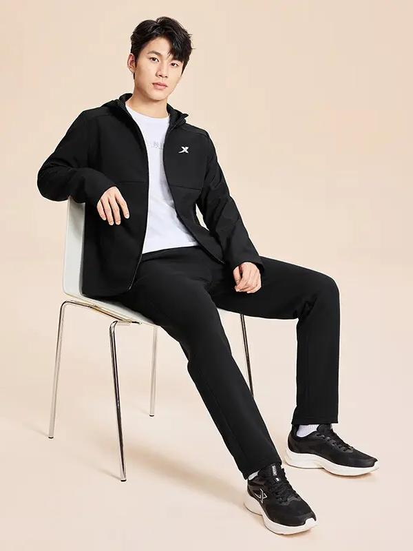 推荐商品：Xtep/特步 防风防污防泼水连帽长袖风衣 875329150106 正黑