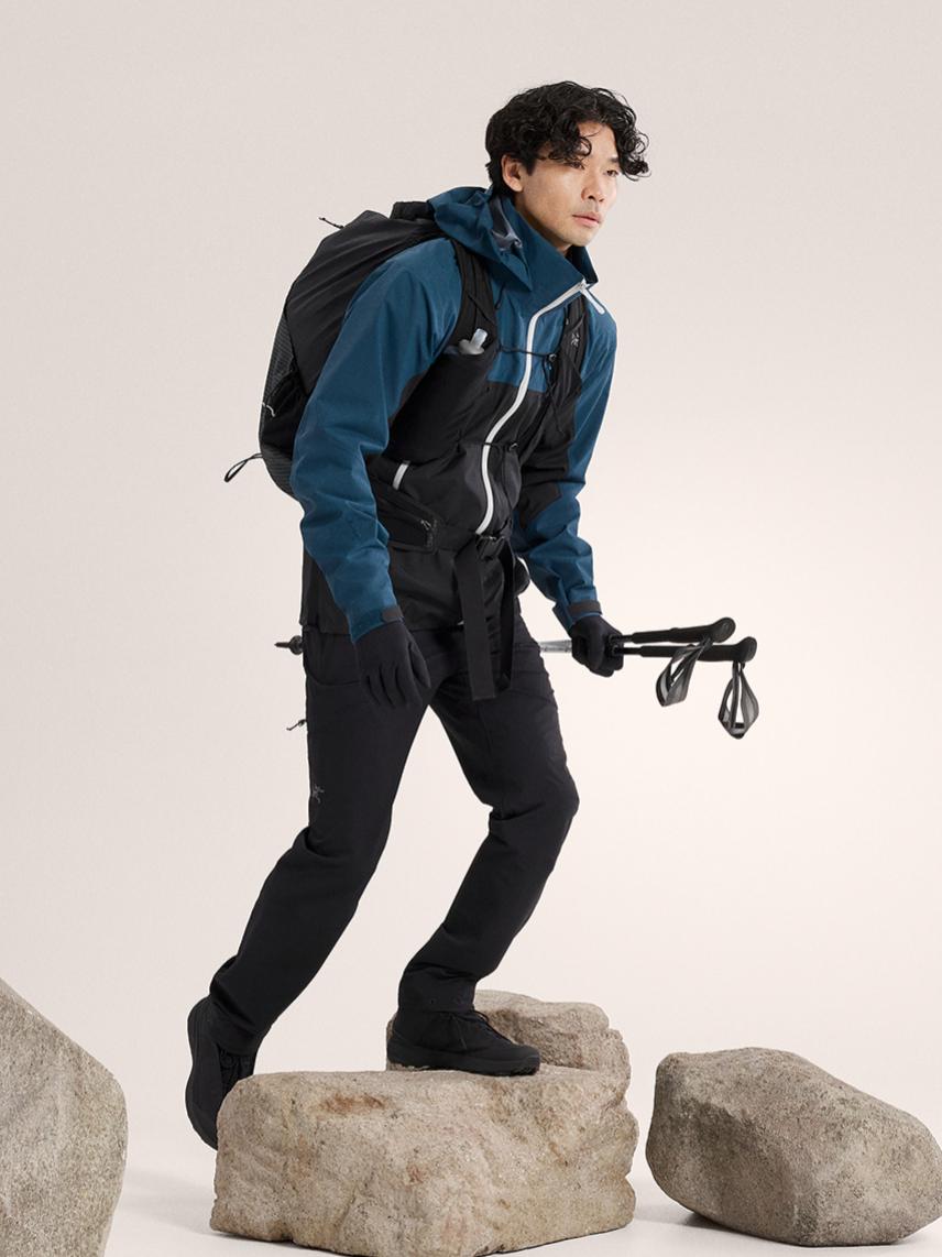 推荐商品：Arc'teryx/始祖鸟 防水保暖修身直筒冲锋裤 X000009925 黑