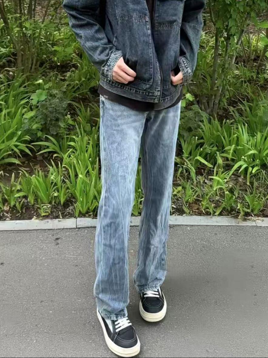 推荐商品：Struggle 柔软透气修身水洗牛仔裤 SVSY709HW3 冰川蓝