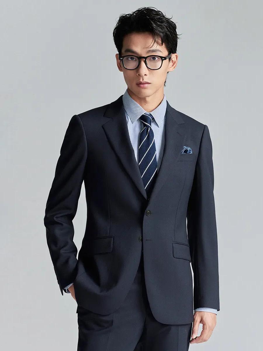 推荐商品：报喜鸟 平驳领单排扣无痕长袖西装 KEBB241031 藏青