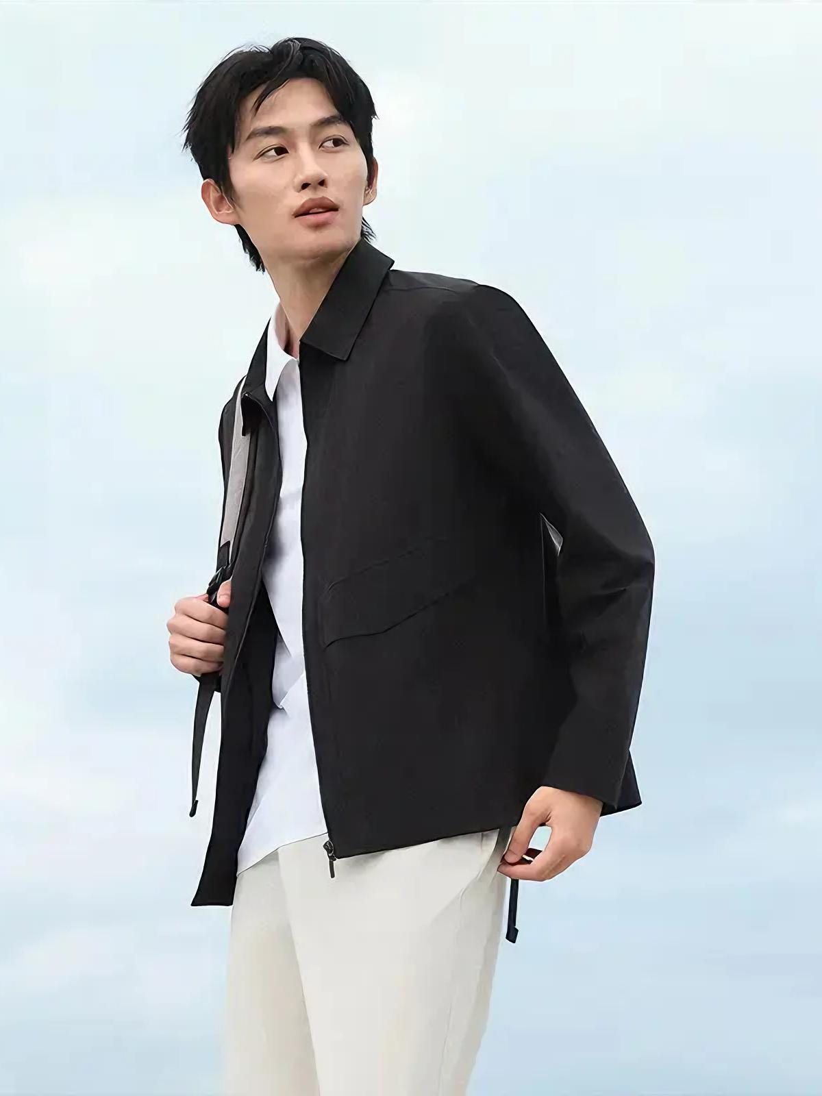 推荐商品：超级安踏 防泼水通勤翻领夹克 152616613U 基础黑