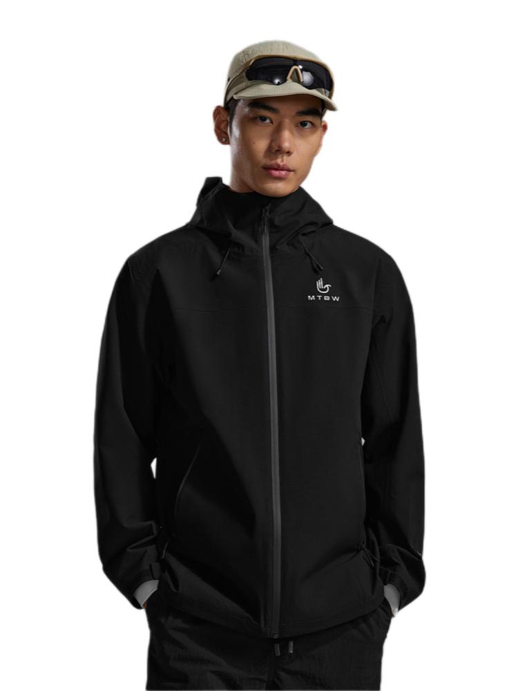 推荐商品：Meters Bonwe/美特斯邦威 华夏之壳-林系列防风防水透气硬壳轻量冲锋衣 736399 玄影黑