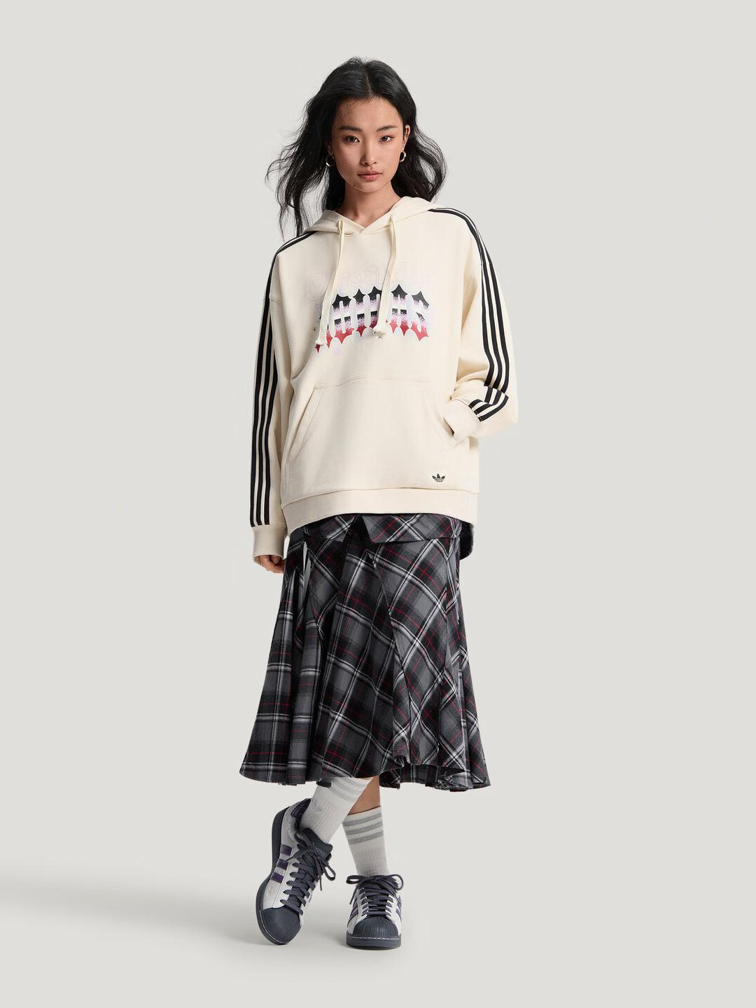 推荐商品：adidas Originals/三叶草 2026SS 透气中腰格子半身长裙 女装 KT6382 KT6381 黑