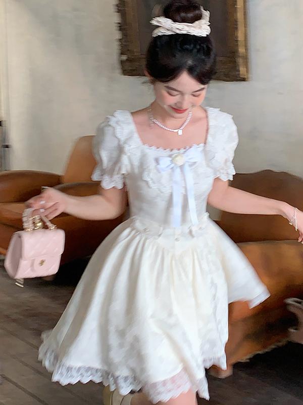 推荐商品：东鲸岁时记 千金风收腰蕾丝短袖连衣裙 女装 DJC52620860 白