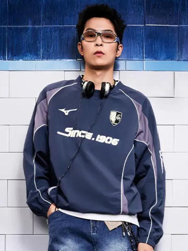 推荐商品：Mizuno/美津浓 2026SS 透气套头插肩长袖足球服 深空蓝