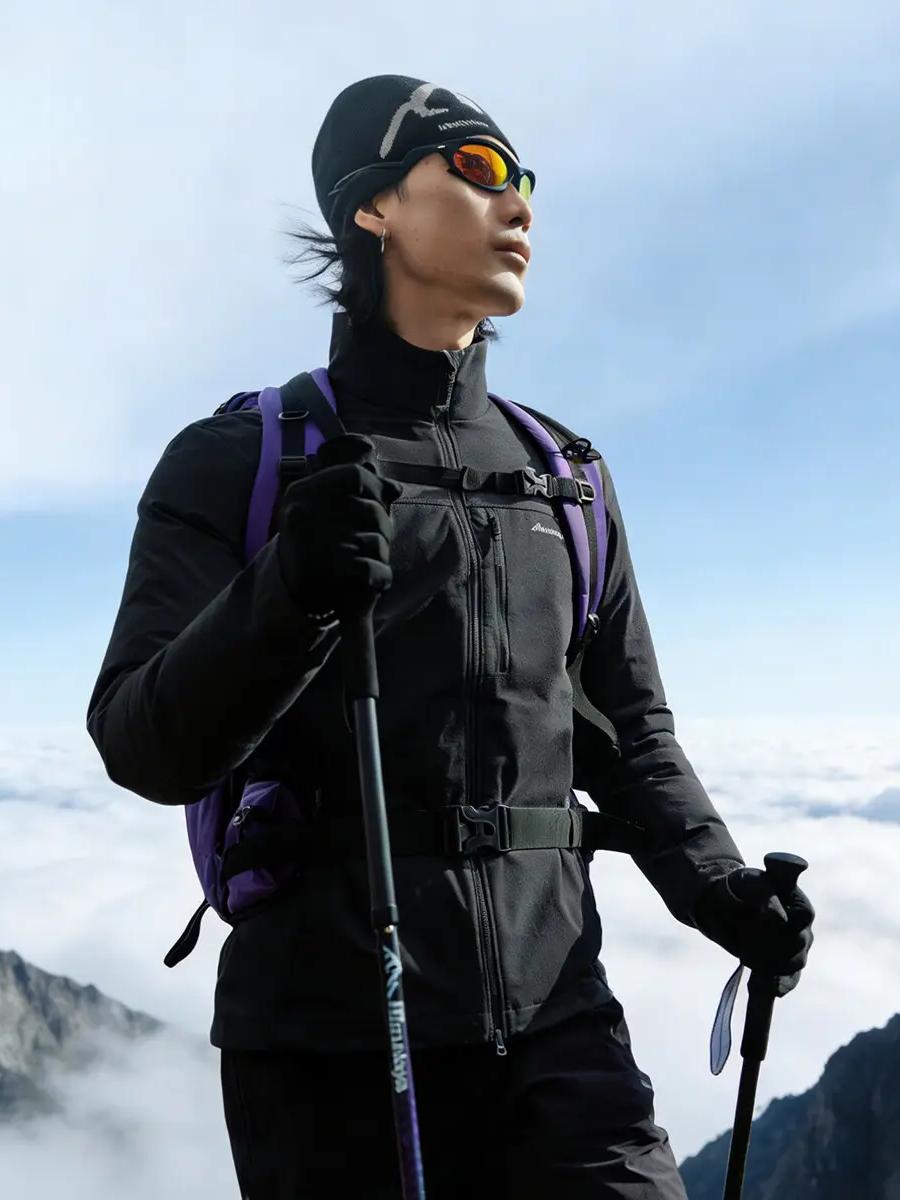 推荐商品：Himalaya/喜马拉雅 2026SS 立领防风耐磨保暖户外徒步登山夹克 A16BR21111 幻影黑
