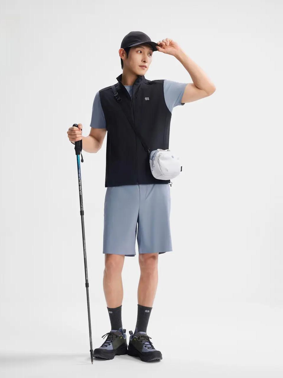 推荐商品：KOLON SPORT/可隆 2026AW 梭织户外自收纳马甲 LHVT6AN293 黑