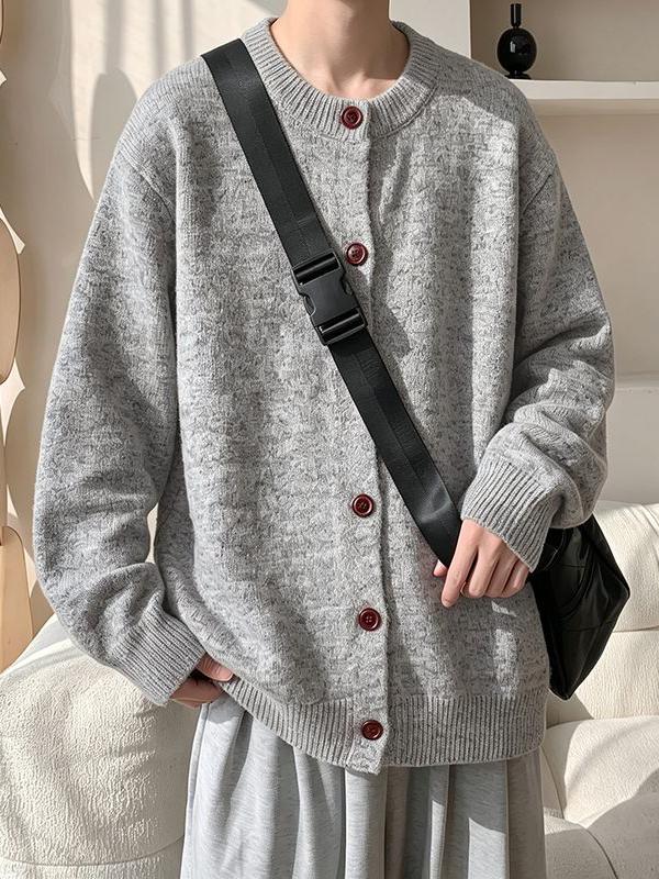 推荐商品：Jeanswest/真维斯 美式复古纽扣圆领针织衫 浅灰