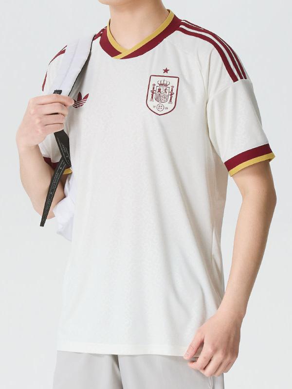 推荐商品：adidas Originals/三叶草 美加墨世界杯 西班牙国家队 条纹套头速干短袖足球服 26/Away/SW