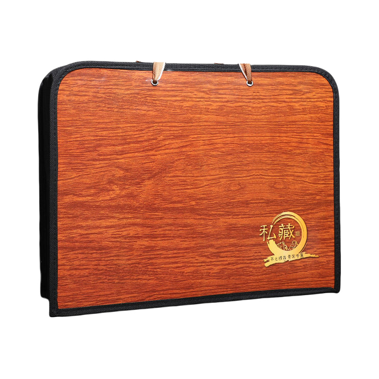 推荐商品：八卿王 私藏 特级 正山小种 礼盒