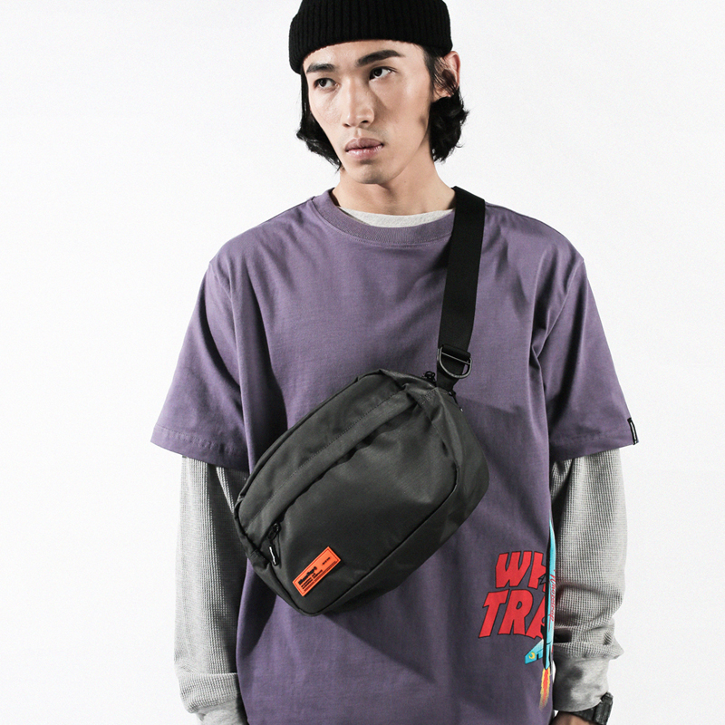 WhoseTrap 复古斜挎单肩包 WT18P924
