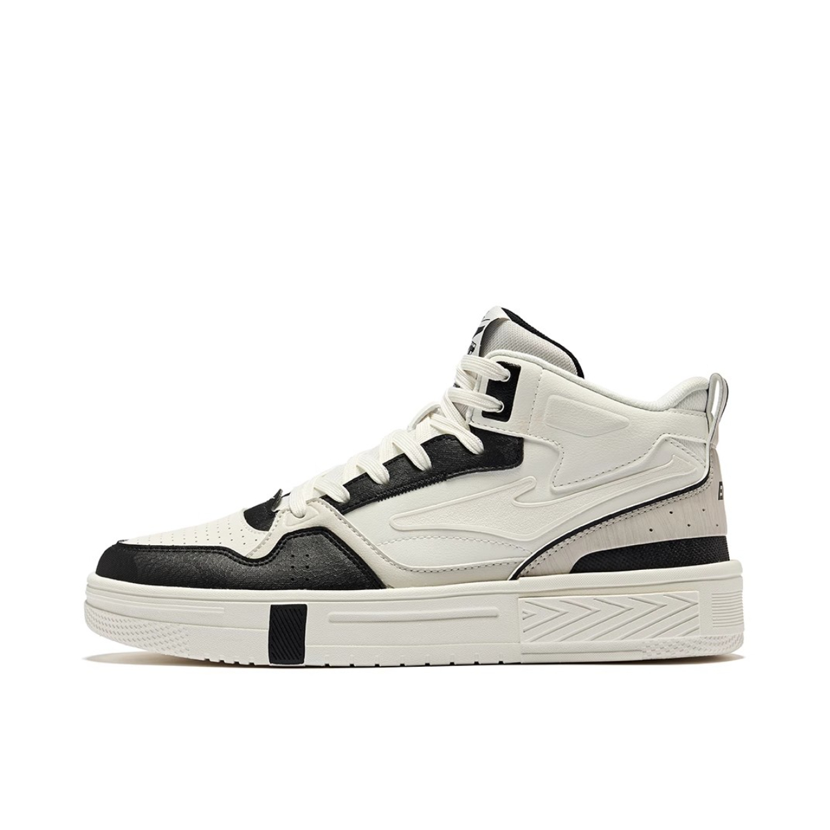 推荐商品：鸿星尔克  征服3.0  增高厚底 舒适软底 防滑耐磨 加绒加厚 加棉防水 复古百搭 秋冬  板鞋 棉鞋 海报款/男款/微晶白/正黑色