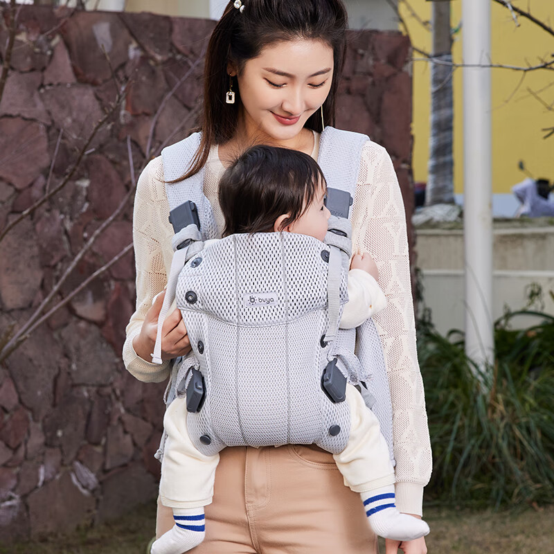 推荐商品：比威亚/bvya Free婴儿背带轻便透气解放双手 小月龄 前抱式后背式都可用